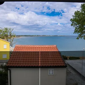Sunshine Bay Apartmán